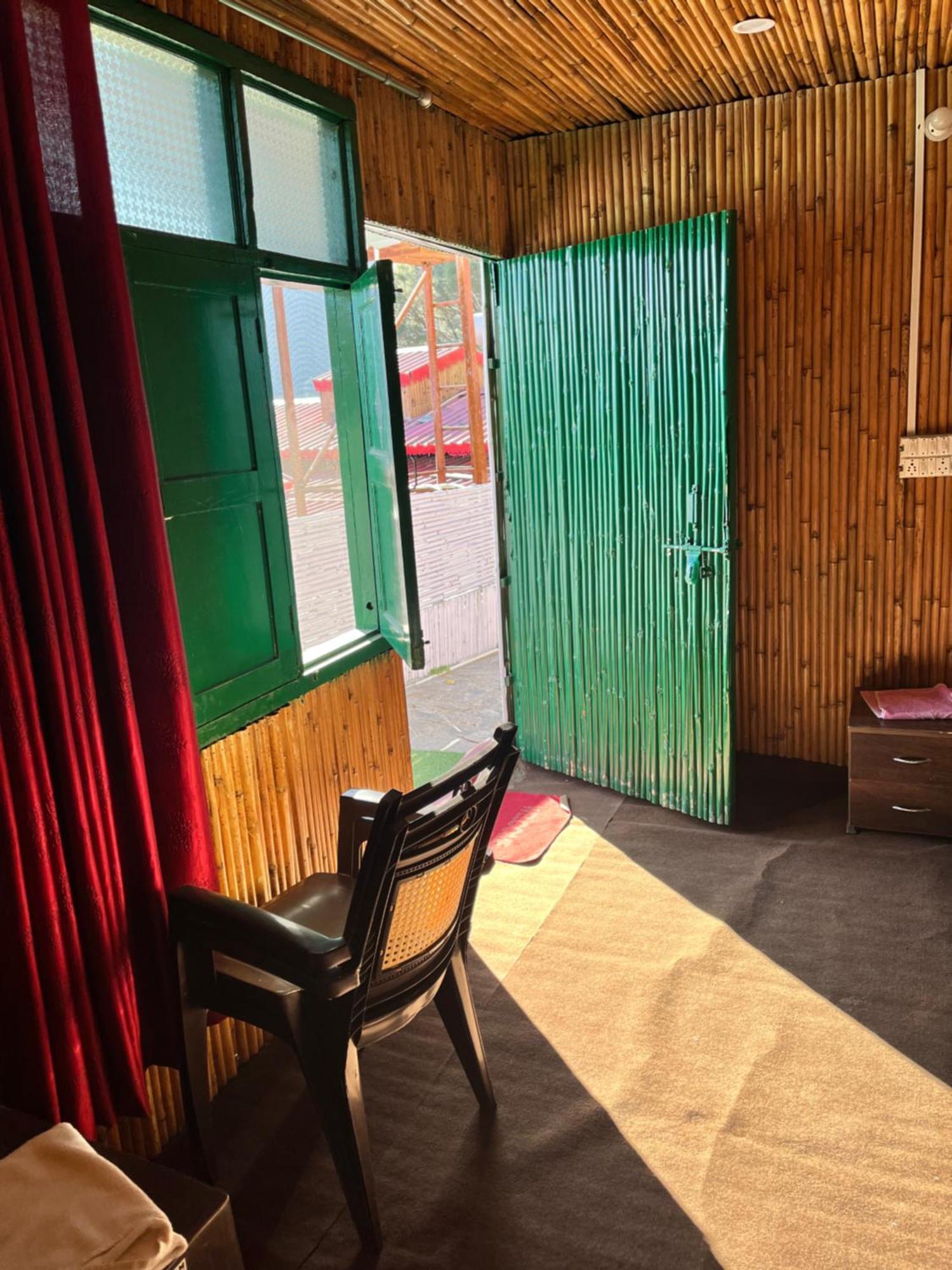 Pahaadi Dhun Homestay Chamba  Zewnętrze zdjęcie